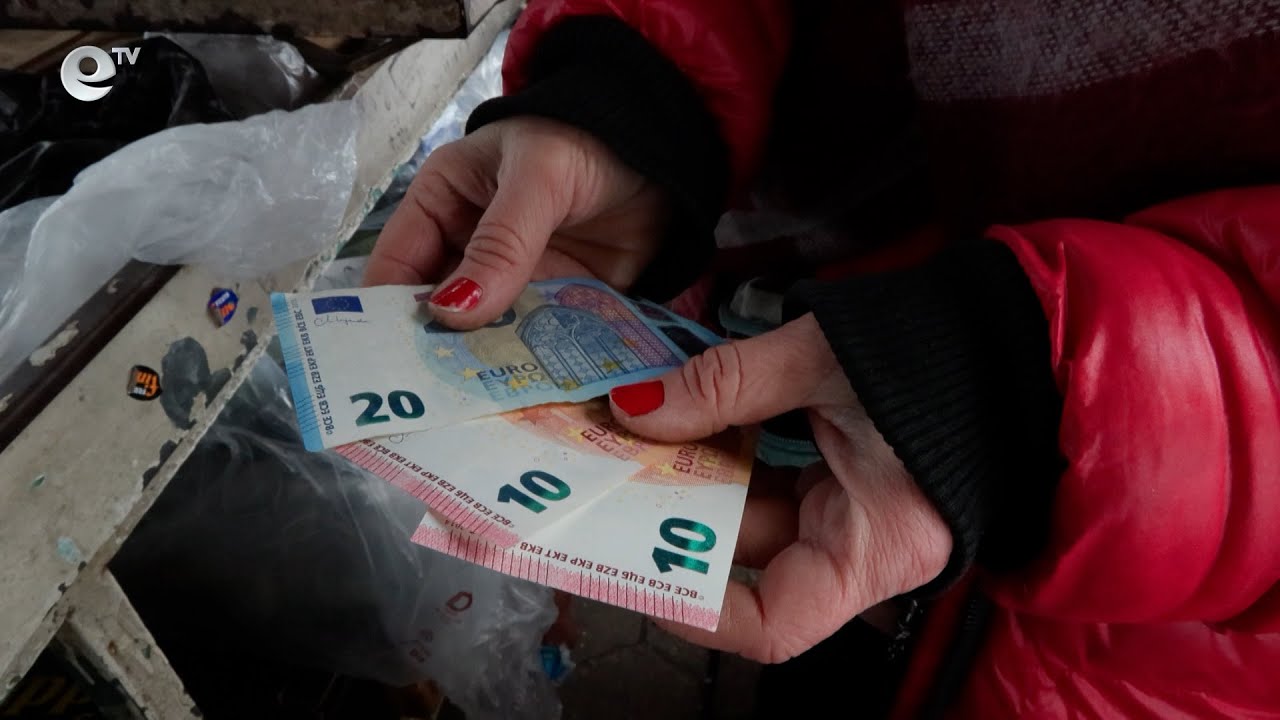 Българският лев вече е в историята, пазаруваме само в евро