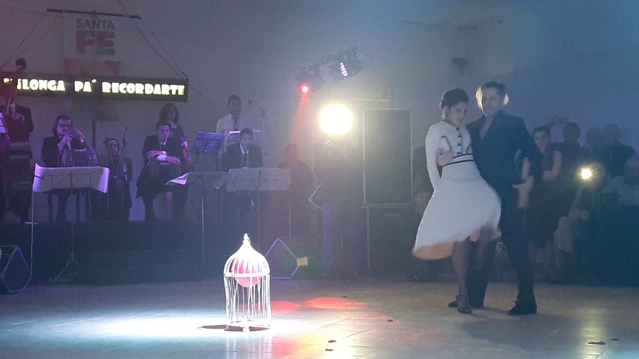 Video thumbnail for Hugo Mastrolorenzo y Agustina Vignau en Milonga Pa Recordarte- Balada Para Un Loco