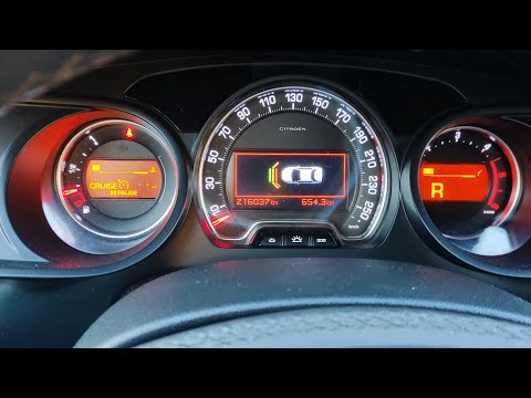 Citroen C5 X7 activating parking assistance display in dash