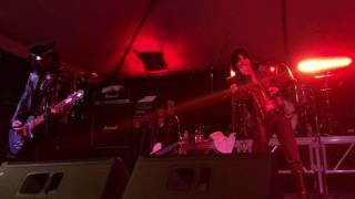 L.A. Guns - Don't Look At Me That Way - RELOADED REUNION TOUR 2017 IN HOUSTON TEXAS 02/23/2017