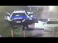 VIDEO Una mujer que sería propietaria de una casa en Costa del Este quiso apuñalar a un guardia en un control municipal