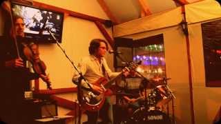Hungry Shoes Band - bundle up and go (John Lee Hooker cover).mp4
