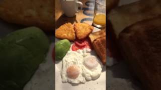 Mr. Mullet's Hostel Free Breakfast