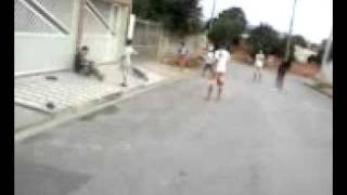 preview picture of video 'Galera da rua jogando bola'