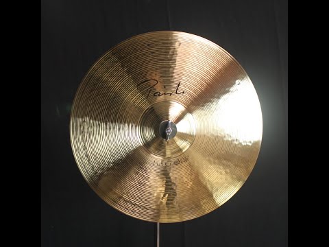 Paiste 16" Signature Full Crash - 997g (video demo) image 2