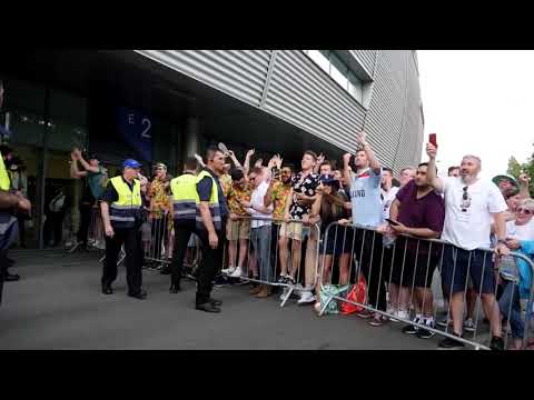 England fans abusing Steve Smith and Warner