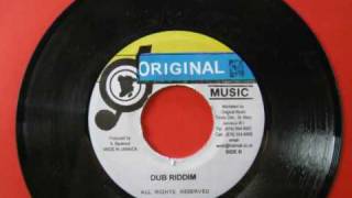 Earth Messenger Carry On & Dub Riddim