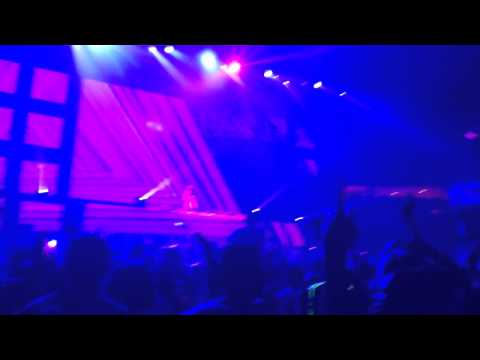 Steve Aoki - Back To Earth - Solid NYE 2015 Vancouver