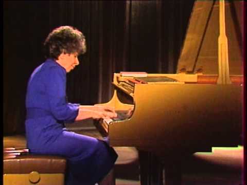 Открытый рояль. "Лунная соната" Л. Бетховена