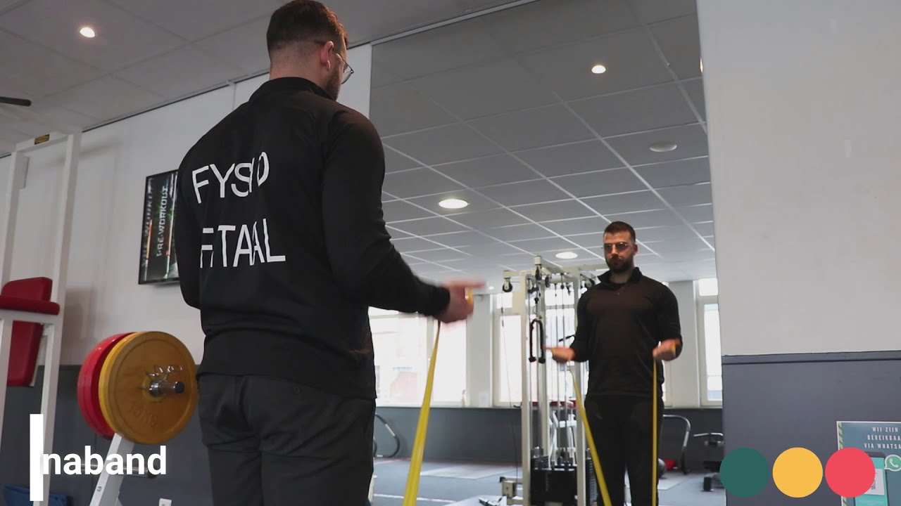 Video thumbnail: Bicep curl dynaband — instructievideo