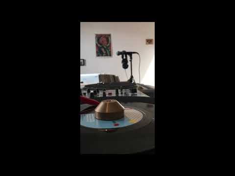 Meccalicious    Featuring – Meccalicious, Pete Red