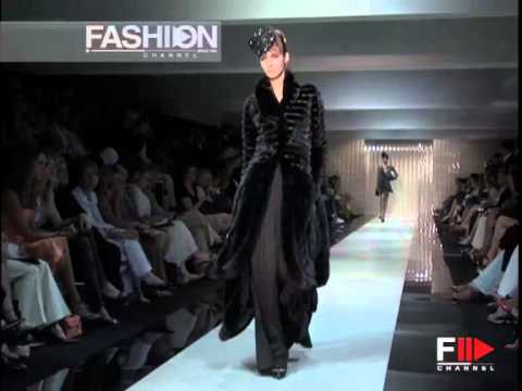 Fashion Show "Armani Privè" Autumn Winter 2006 / 2007 Haute Couture 2 of 3 by Fashion Channel