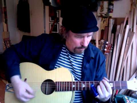 ChickenboneJohn talks about Harmony Stella guitars