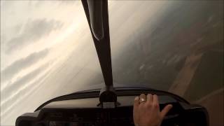 preview picture of video 'Cloud Surfing DR400 Lognes [HD]'