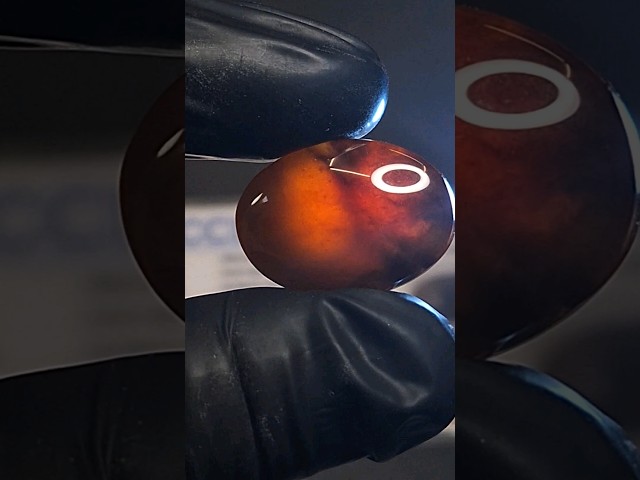 حجر عقيق طبيعي بشهاده