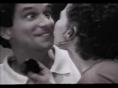 Comercial Victor Fasano 1989 - BOLOS ROYAL