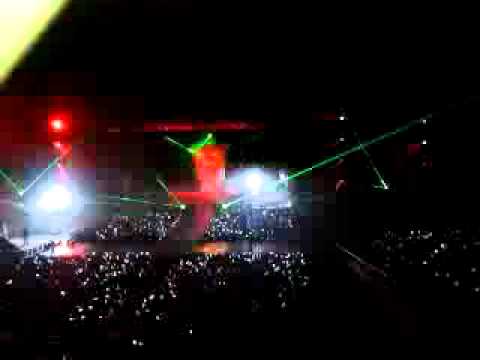 2ne1 concert opning-fire(110826).mp4