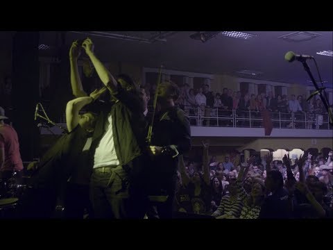 Amazing Apples - World Without End (Official Video)