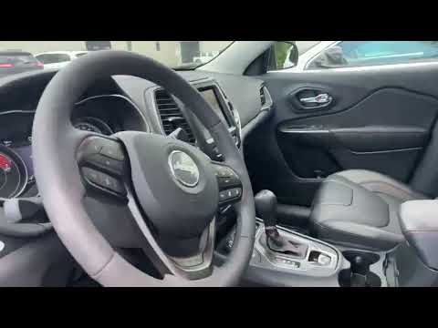 2023 Jeep Cherokee Trailhawk 4x4 in White for sale at Finch Chrysler Dodge Jeep Ram Ltd in London, ON