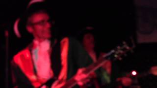 Louie Louie - Mark Lindsay with Benedict Arnold & the Traitors