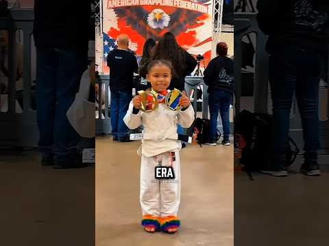 This girl taught this boy real Jiu-Jitsu #shortsfeed #jiujitsu