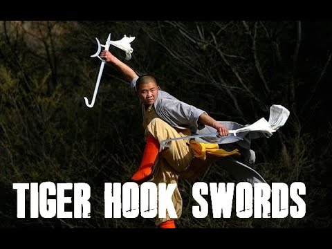 SHAOLIN LIUHE SHUANG GOU TIGER HOOK SWORDS