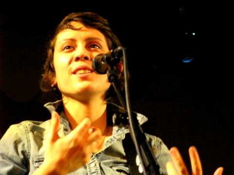 15/23 Tegan & Sara - Bee Story + WDTGG (clip) @ Manchester Academy, England 11/14/09
