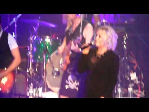 Kim Wilde - Lights down low @ La Cigale 18 03 2011