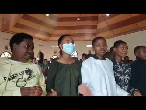 Yo Mosantu By St Dominic Savio Choir edited by Roger SaGM: Esprit Saint, Nyirubutagatifu, Mutagatifu