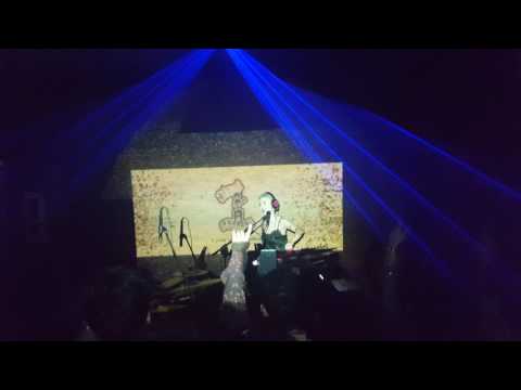 Dihaj - Eşqini aşağı sal