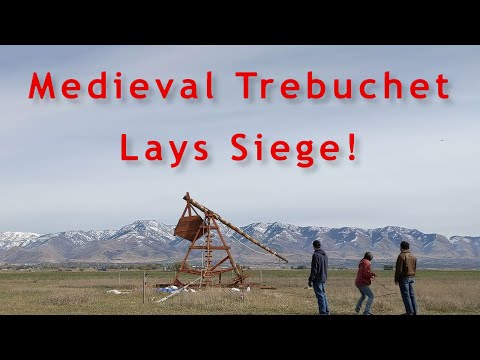 Medieval Trebuchet Lays Siege to a Wooden Palisade!