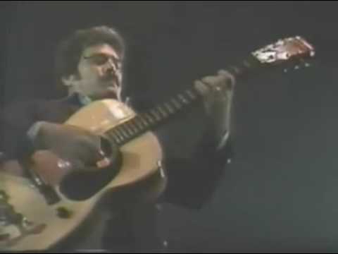 Agua de Clavelito – Johnny Pacheco y Héctor Casanova.