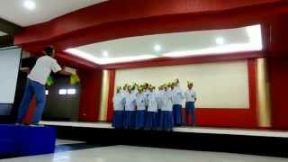 preview picture of video 'Choral Speaking ips 5 SMA MUHAMMADIYAH 2 SIDOARJO 230215'