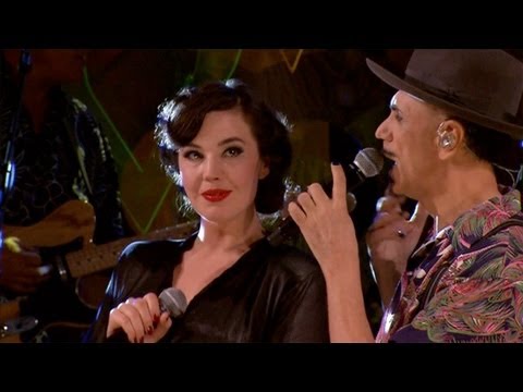 Dexys perform Geno (Latino) at Other Voices festival 2013
