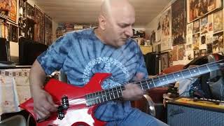 Video thumbnail for 1985 Platinum Series  B.C. Rich Warlock Bass Demo.  Made in Korea. by Romano Gonnella Jr
