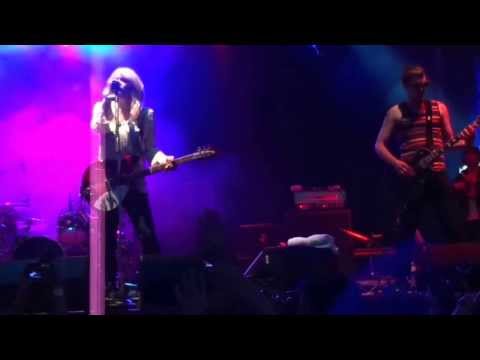 Courtney Love starts set @ Rifflandia Festival 2013 in Victoria BC--Plump--Live 2013-09-13