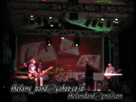 The Fams - Tentang Cinta. (LIVE @L.A Lights)