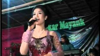 Download lagu Sripat sripit,Ngimpi(etik ismail),by. Campusari Tokek Sekar Mayank(call: 628122598859) mp3