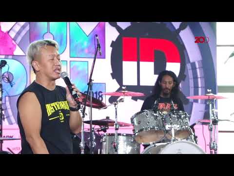 Meriahkan Kumpul ID, Aksi Gebuk Drum Abah Andris Penuh Energi!