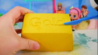 Gold Dig It Sand ball surprise with Doll Opening