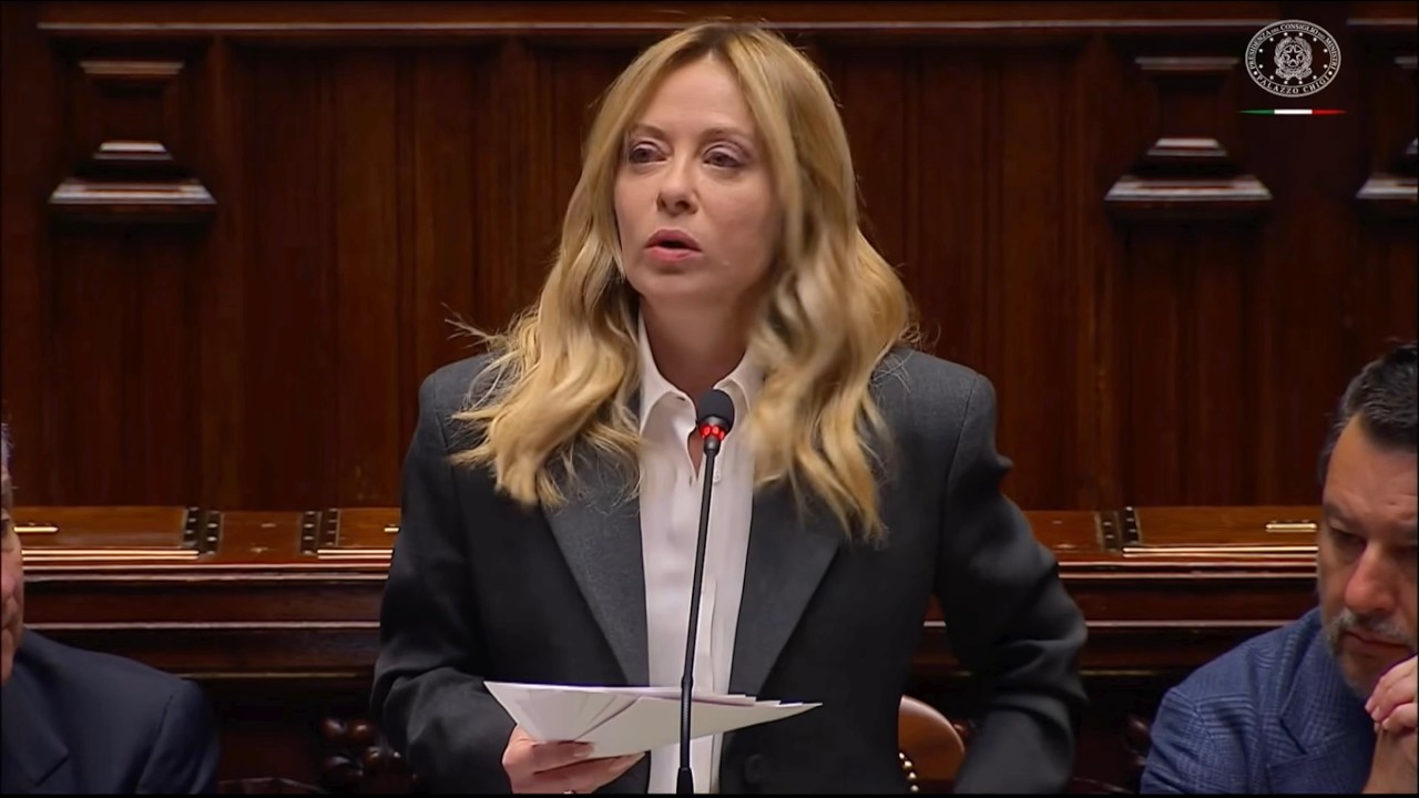 GIORGIA MELONI ALLA CAMERA: “DIMISSIONI? SAREBBE CONVENUTO, MA NON C’È NESSUNA RIPARTENZA DA FARE“