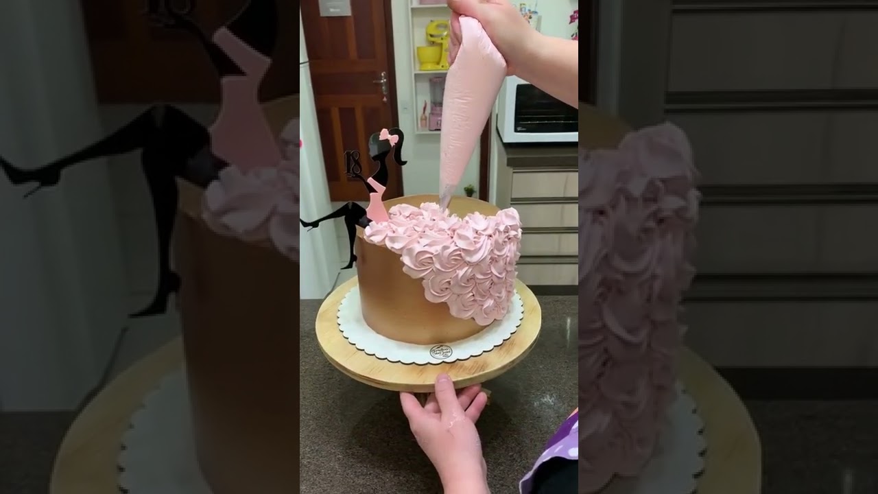 Watch Now Bolo festa 18 anos #shorts #bolo Bolo festa 18 anos #shorts #bolo