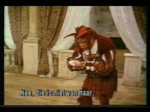 Pavarotti in Rigoletto (excerpt 5)