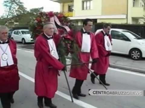 CENTROABRUZZONEWS  SULMONA "PROCESSIONE TUTTI I SANTI".mpg