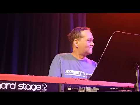 The Ploemies - Oom Robbie (Ramon Alexander)