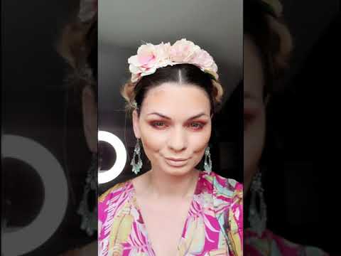 Becoming Frida Kahlo tutorial