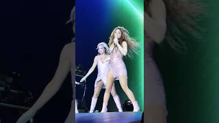 @Shakira Por Esto Me Quedo Hasta Las 6 Trabajando, Por Un Público Hasta Ni Duermo #LMYNLWorldTour