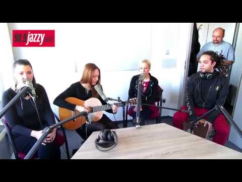 VOGA VIKI - "LET IT RAIN" (JAZZY HUNGARIKUM)