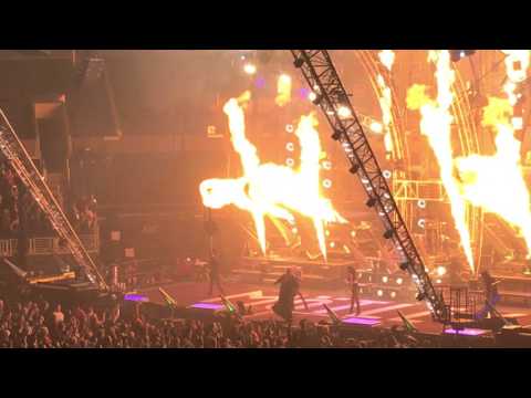 Motley Crue -  Kickstart My Heart 12/30/15 Staples Center finale