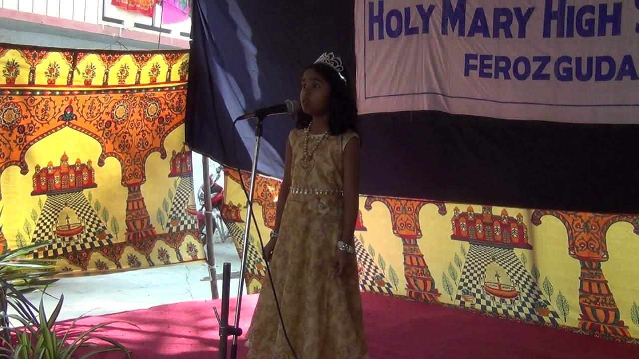 Fancy Dress Competition Class 4 Student dressed as Queen